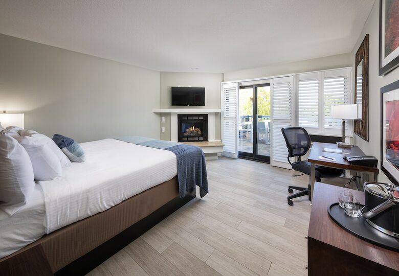 Hotel Mariposa Inn And Suites