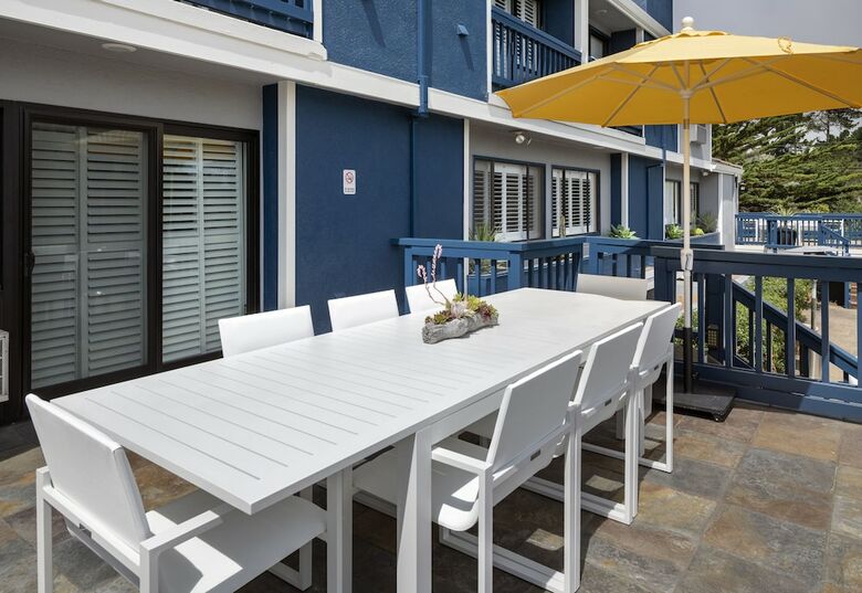 Hotel Mariposa Inn And Suites