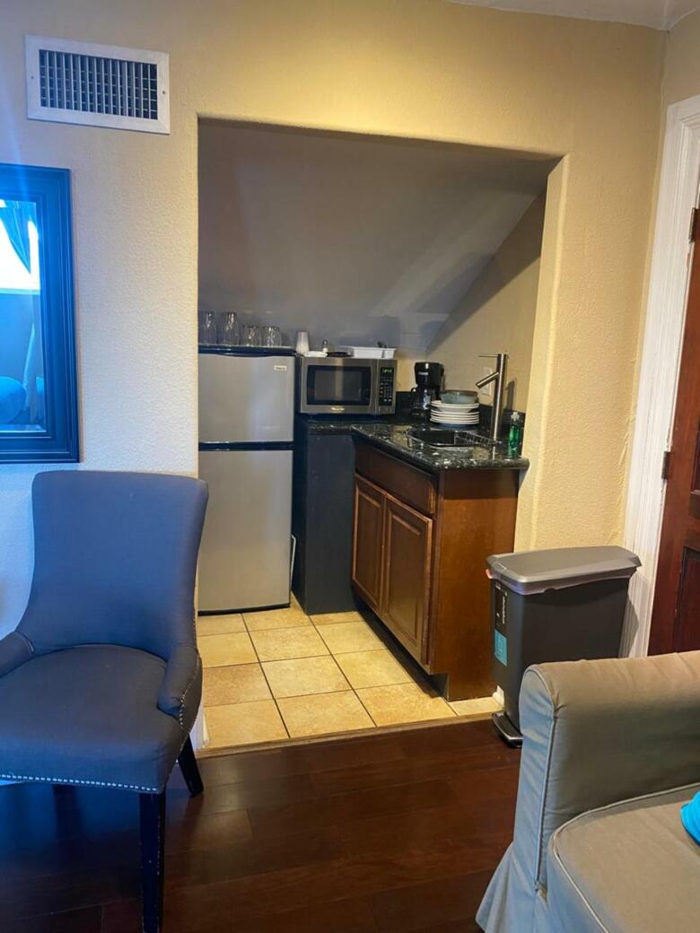 Bed & Breakfast Balcony Guest House