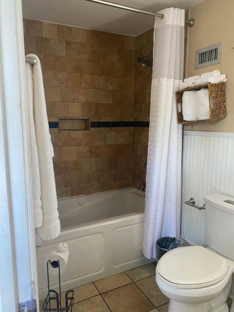 Bed & Breakfast Balcony Guest House