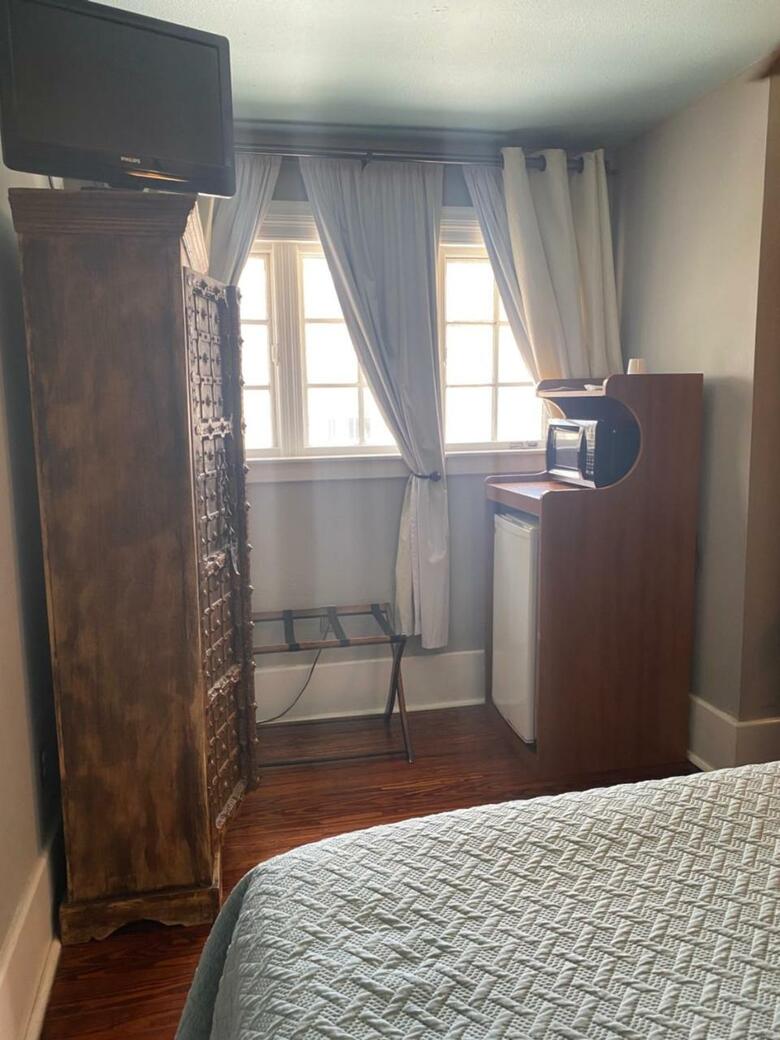 Bed & Breakfast Balcony Guest House
