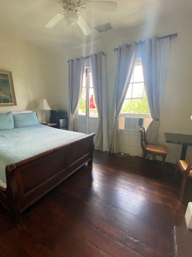 Bed & Breakfast Balcony Guest House