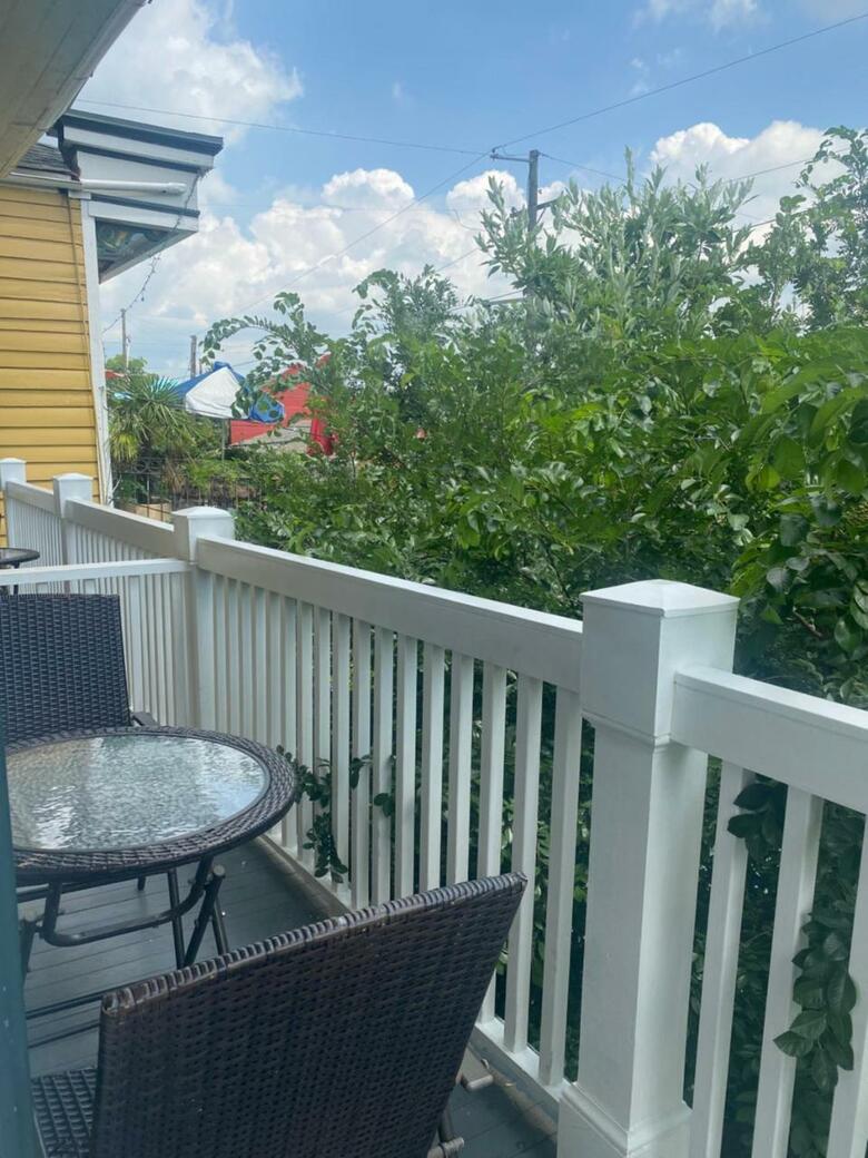 Bed & Breakfast Balcony Guest House