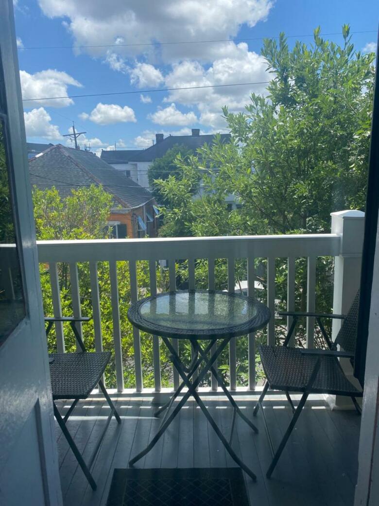 Bed & Breakfast Balcony Guest House