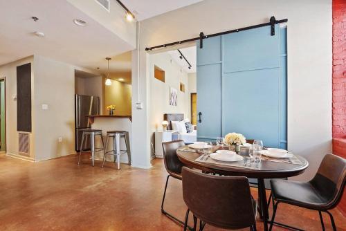 Apartamento Three-bedroom, Two-bath Industrial Apt In Nola C.b.d.