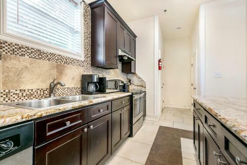 Apartamento Spacious 3br/2.5bath Condo In Great Location