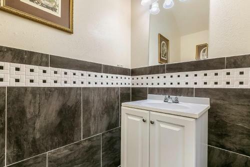 Apartamento Spacious 3br/2.5bath Condo In Great Location