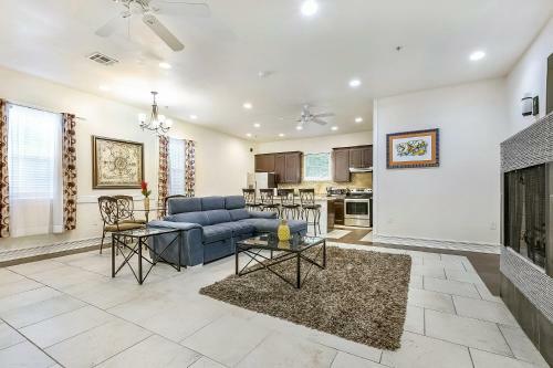 Apartamento Spacious 3br/2.5bath Condo In Great Location