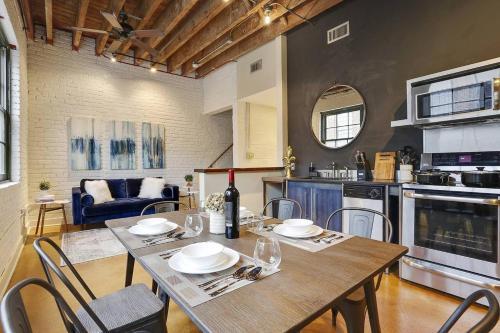 Apartamento Two-bedroom, Two-bath Industrial Apt In Nola C.b.d.