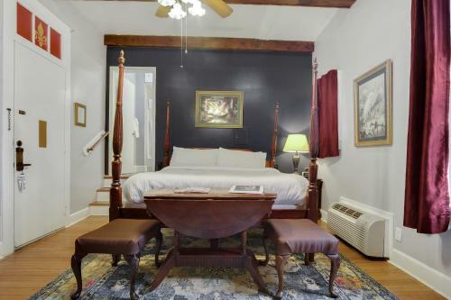 Hotel Rathbone Mansions New Orleans