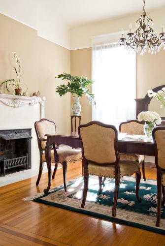 Southern Comfort Bed And Breakfast