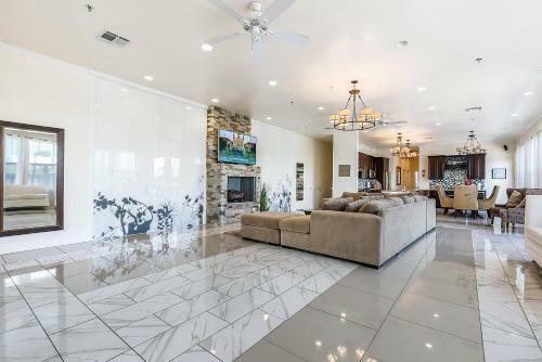 Apartamento Spacious 4bd Luxury Penthouse With Balcony