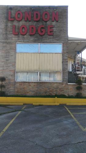 London Lodge Motel