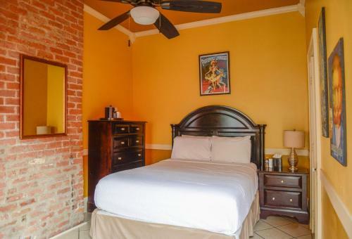 Frenchmen Hotel