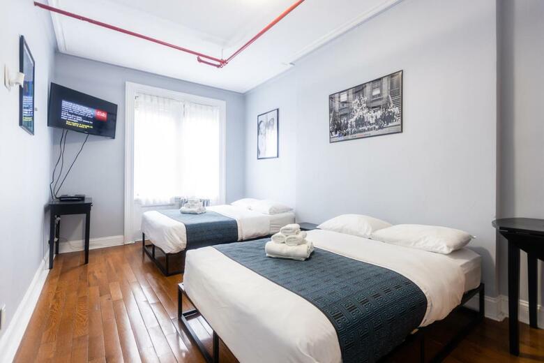 Hostal The Central Park North
