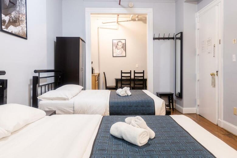 Hostal The Central Park North