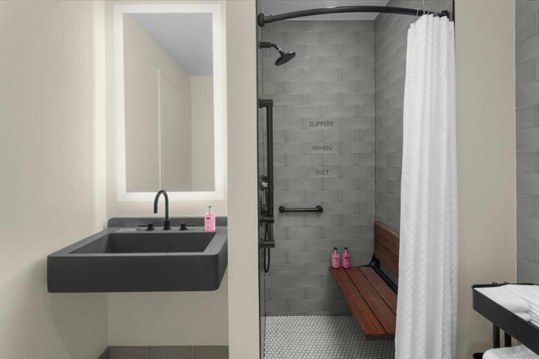 Hotel Moxy Nyc Downtown