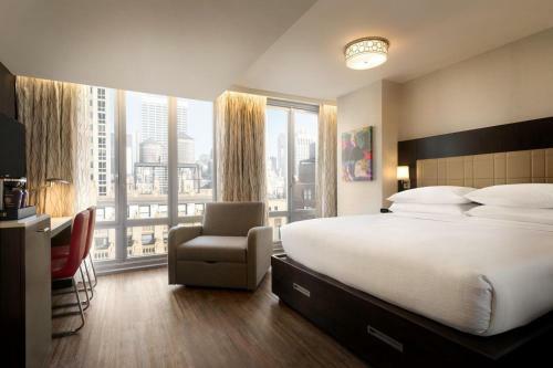 Hotel Embassy Suites By Hilton New York Manhattan Times Square