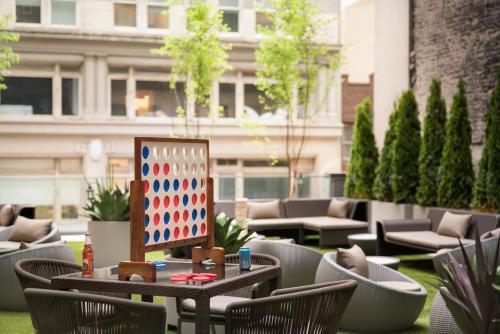 Hotel Embassy Suites By Hilton New York Manhattan Times Square