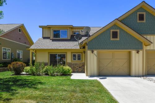 Whispering Pines 1025