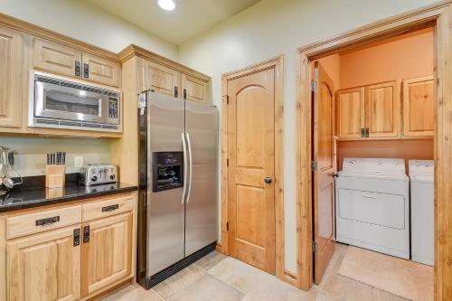 Whispering Pines 1025