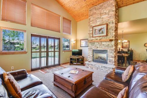 Whispering Pines 1025