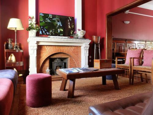 Hostal Oc Salon Charm Hostel & Suites