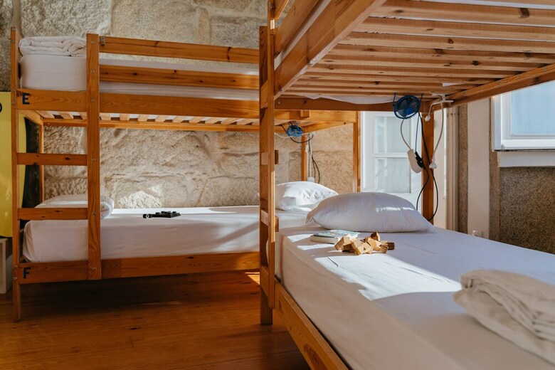 Happy Porto Hostel & Apartments