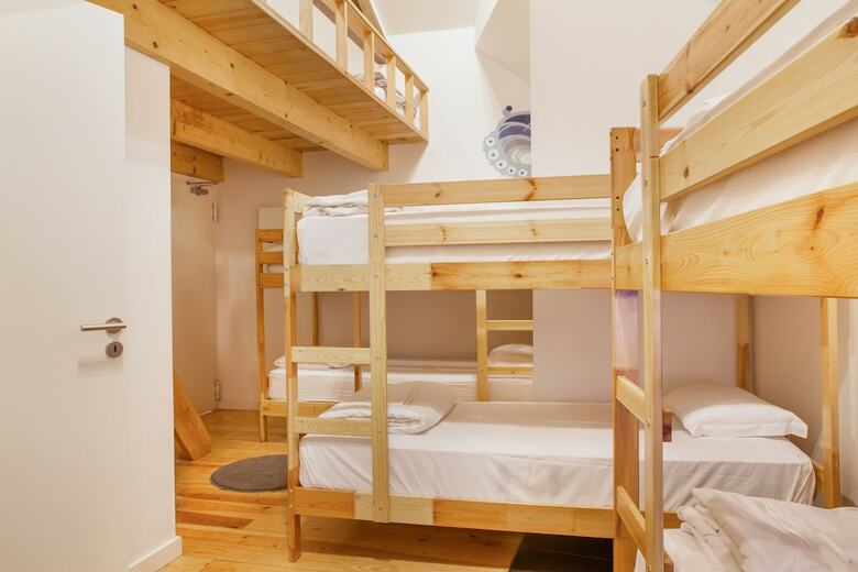 Happy Porto Hostel & Apartments