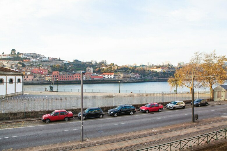 Happy Porto Hostel & Apartments
