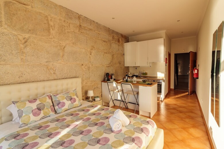 Happy Porto Hostel & Apartments