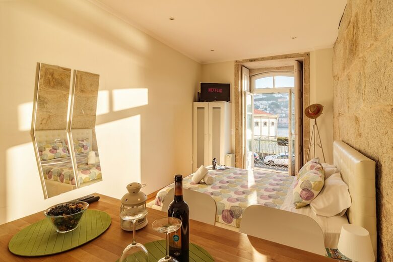 Happy Porto Hostel & Apartments