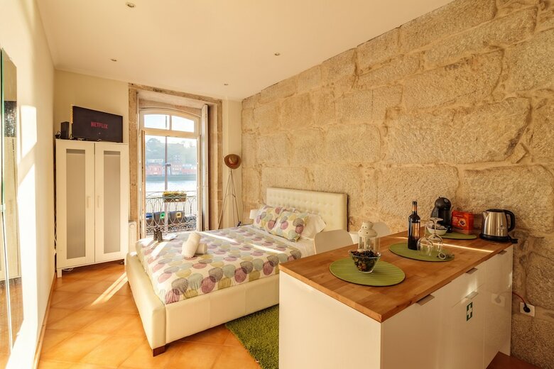 Happy Porto Hostel & Apartments
