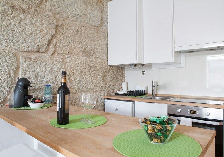 Happy Porto Hostel & Apartments
