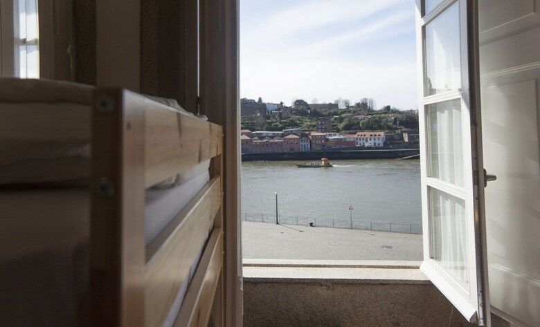 Happy Porto Hostel & Apartments