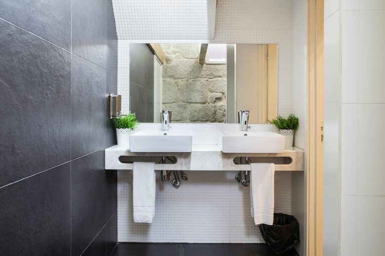 Happy Porto Hostel & Apartments