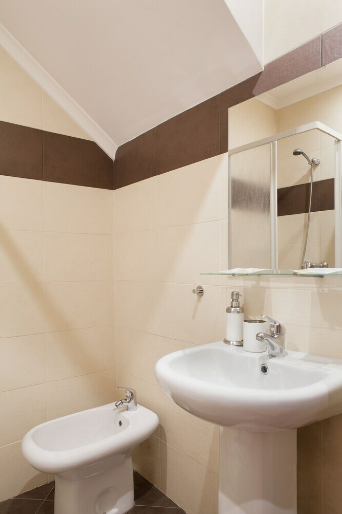 Happy Porto Hostel & Apartments