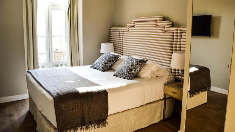 Bed & Breakfast Bairro Alto Suites