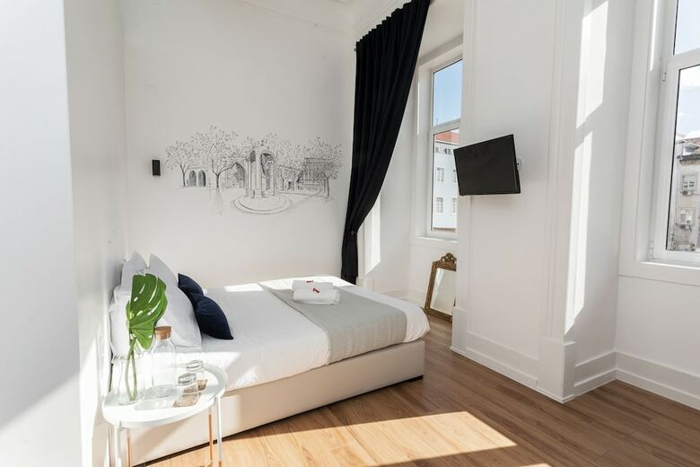 Hostal Lisbon Check-in Guesthouse