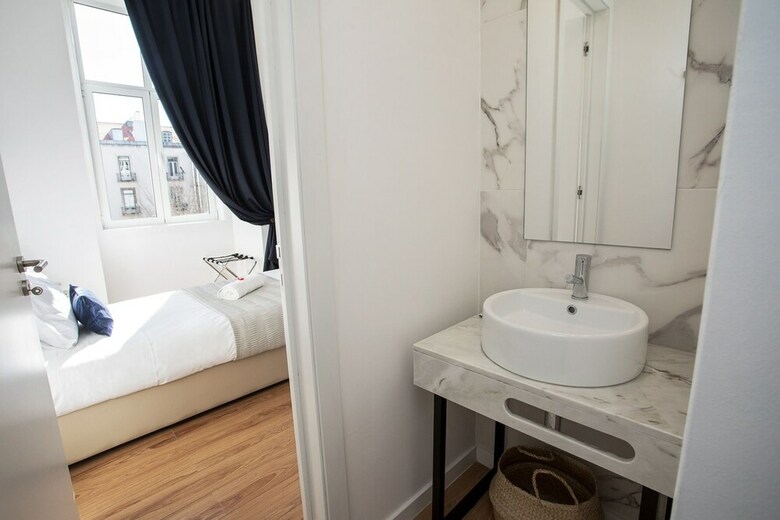 Hostal Lisbon Check-in Guesthouse