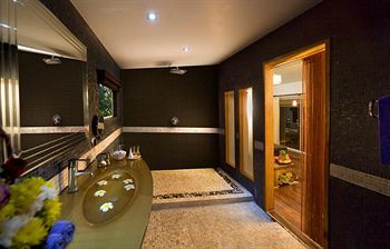Hotel Paradise Island Estate