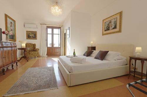 Bed & Breakfast Atenea Luxury Suites