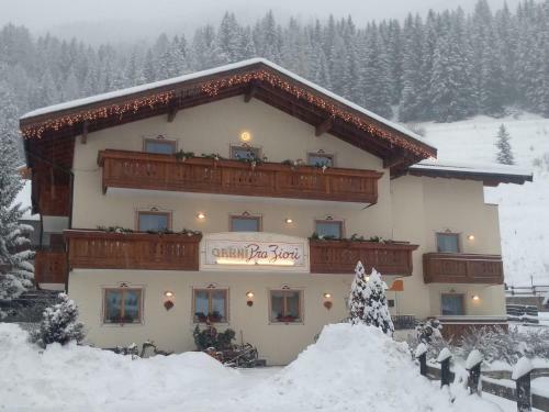 Hotel Garn� Pr� Fior�