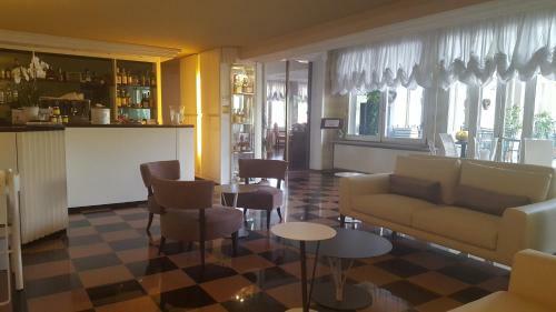Hostal Del Lago