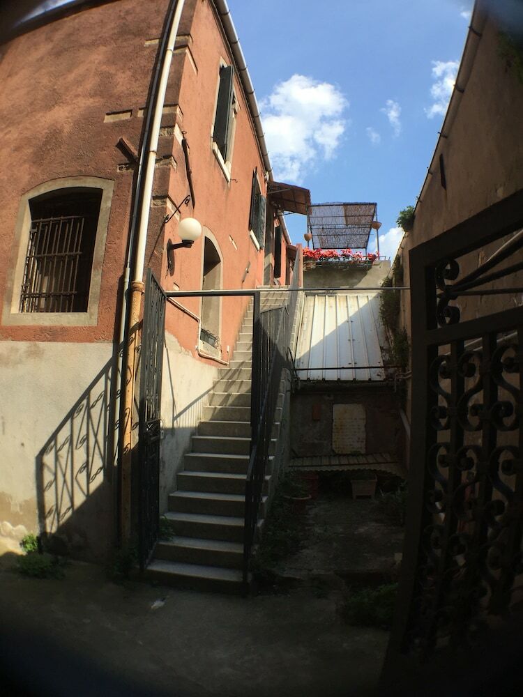 Hostal Harry's Guest House