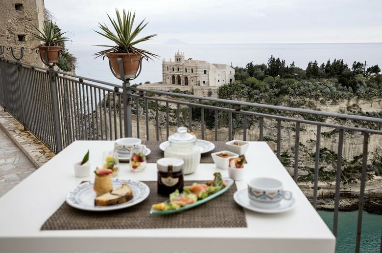 Hotel La Dolce Vita A Tropea