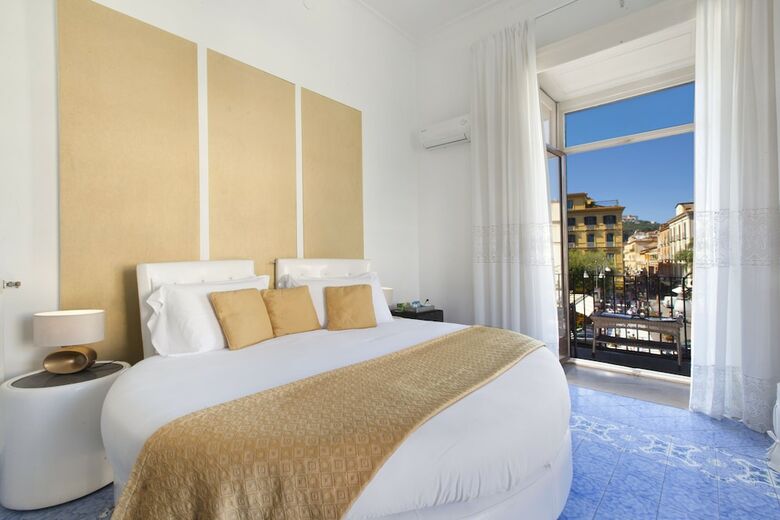 Piazza Tasso B&B