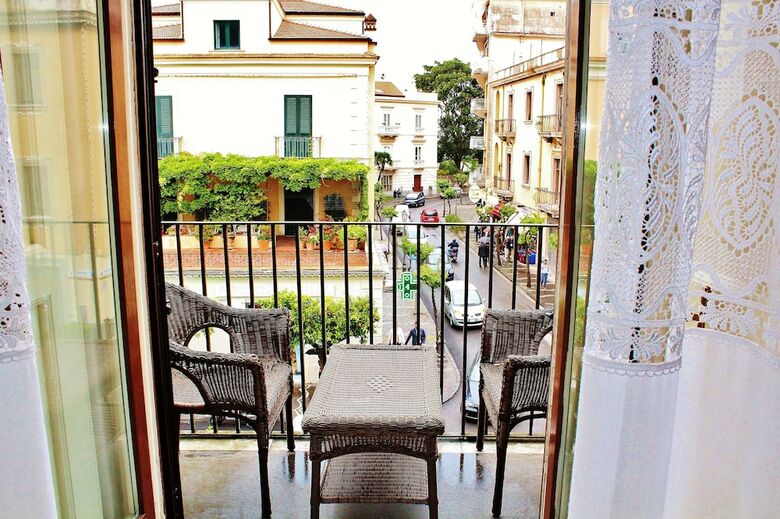 Piazza Tasso B&B