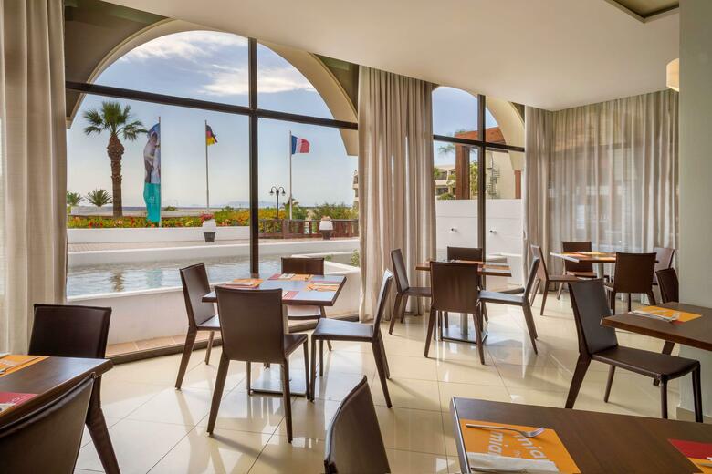 Hotel Smartline Cosmopolitan