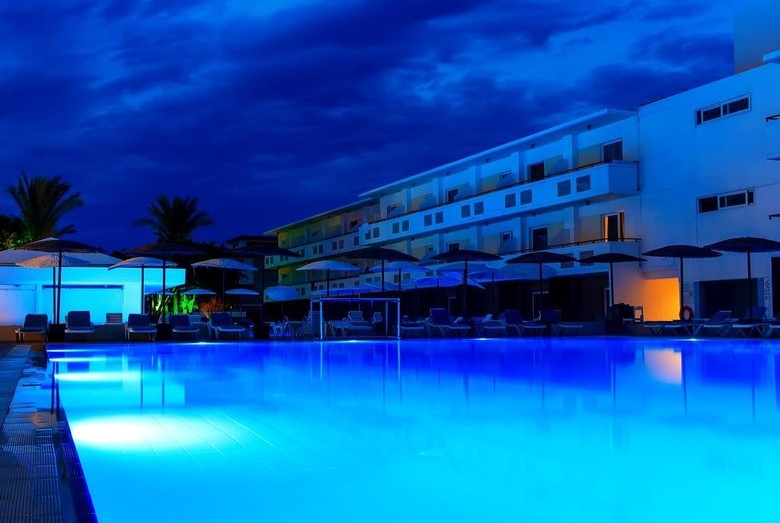 Hotel Dodeca Sea Resort